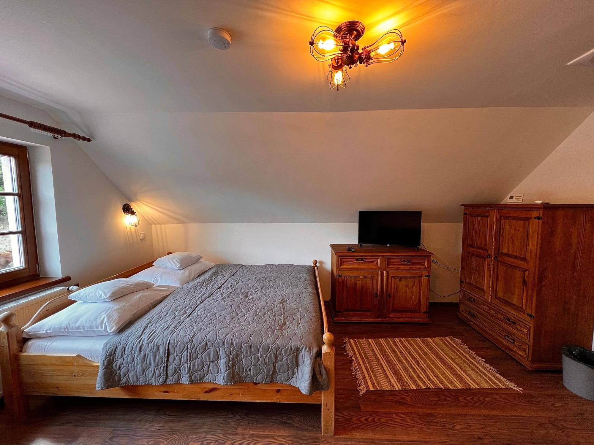 Bed and Breakfast Pilisi Lovas Major, Dorog Exterior foto