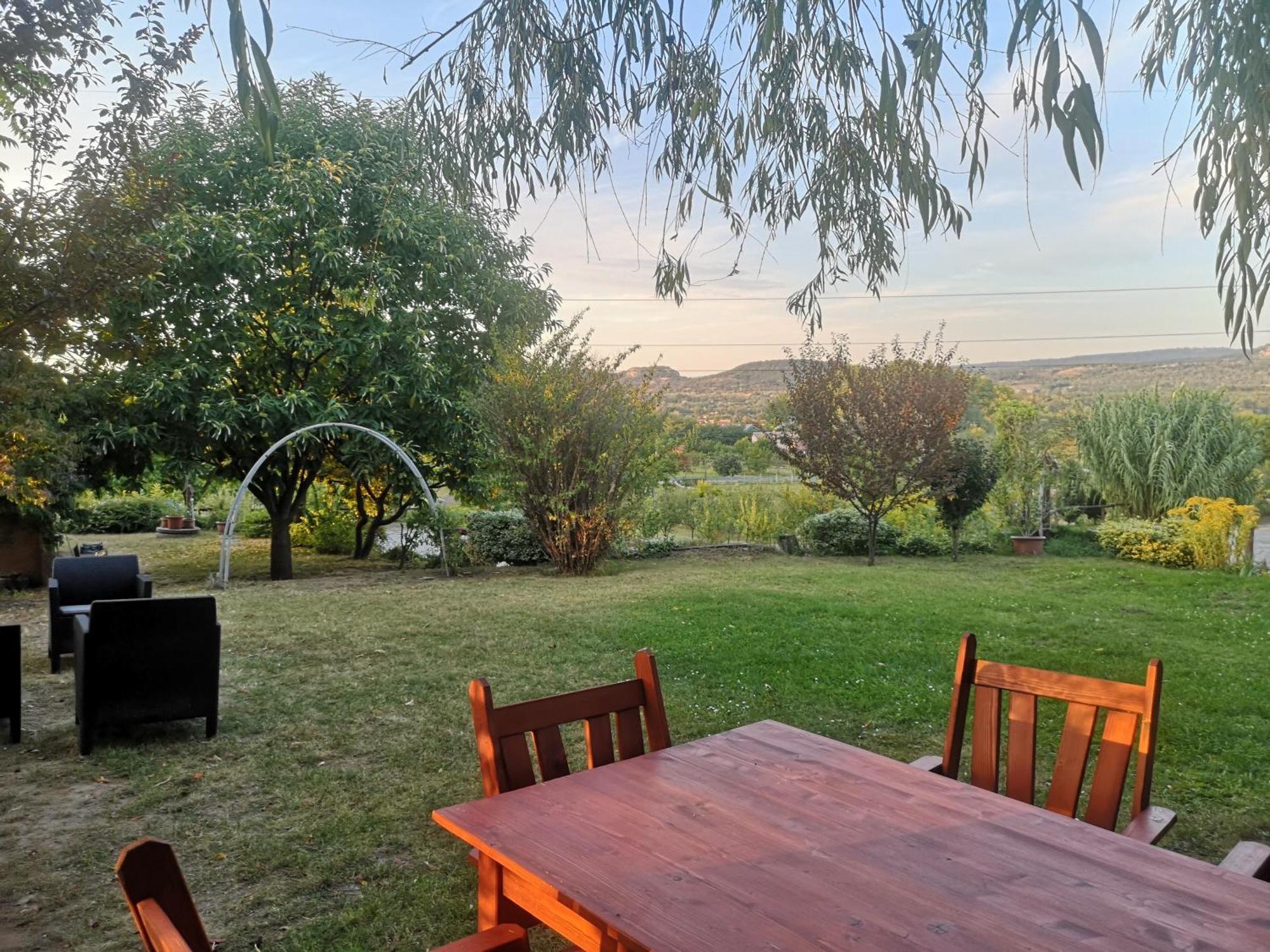 Bed and Breakfast Pilisi Lovas Major, Dorog Exterior foto