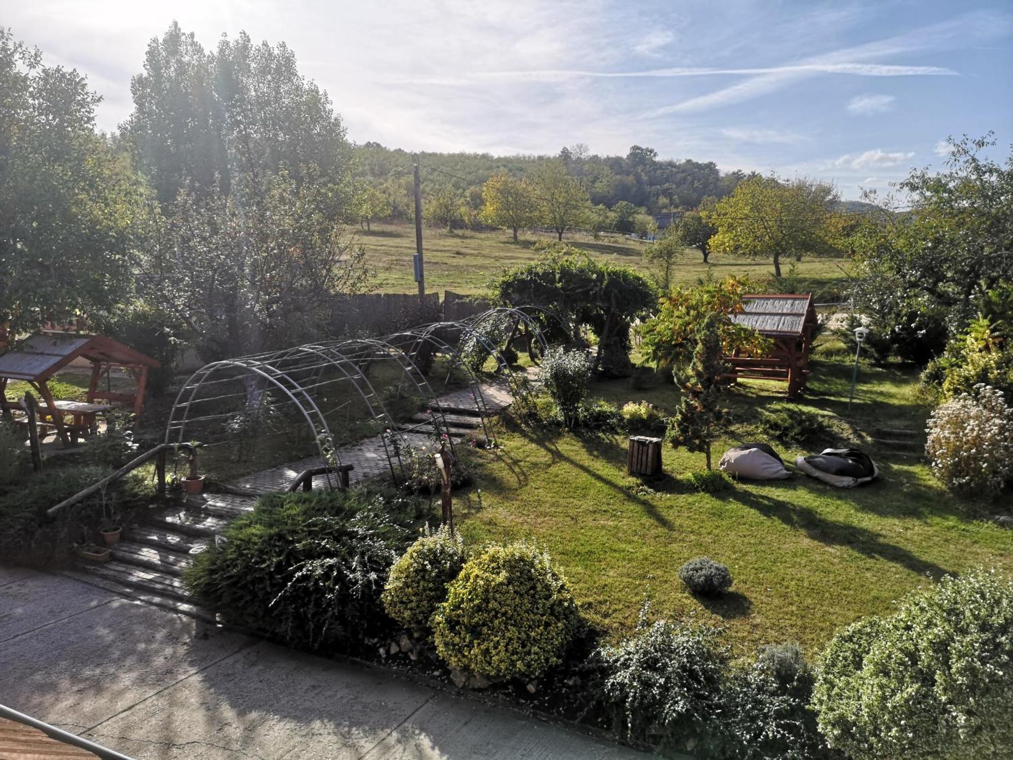 Bed and Breakfast Pilisi Lovas Major, Dorog Exterior foto